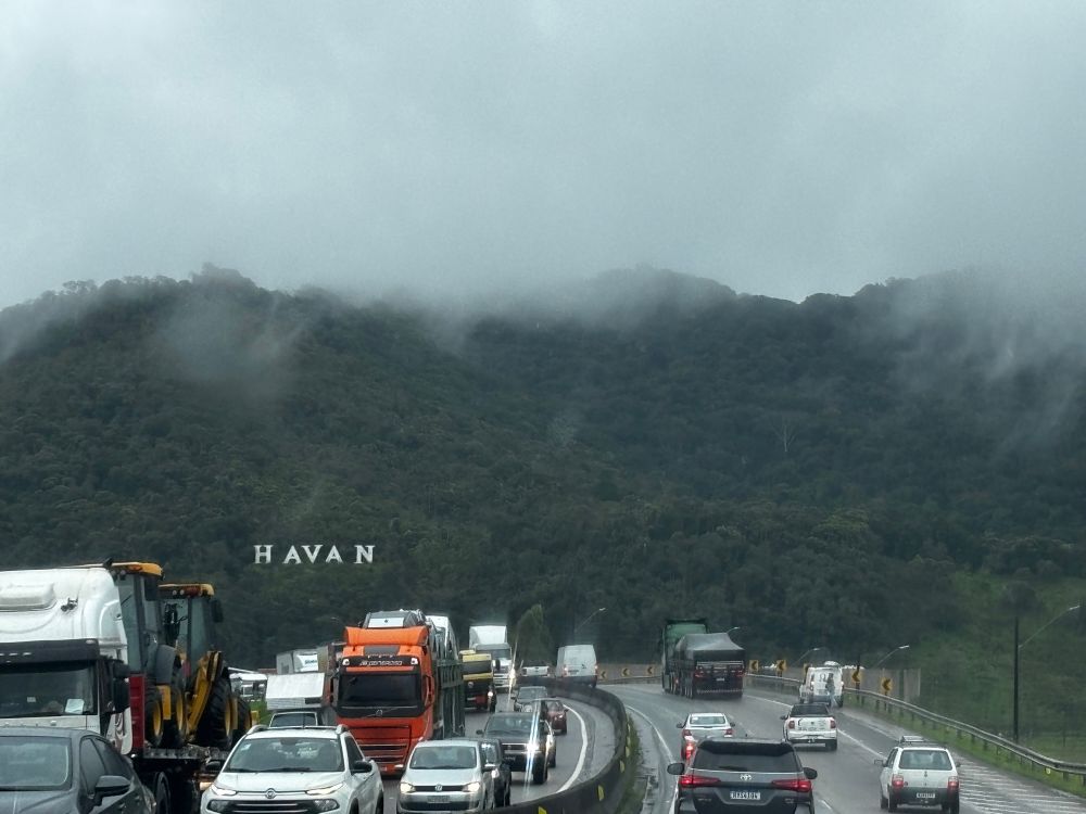 o conceito das montanhas privatizadas de SC…