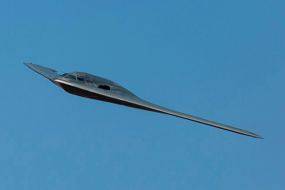 An image of a stealth bomber in flight. From: https://en.m.wikipedia.org/wiki/Northrop_B-2_Spirit