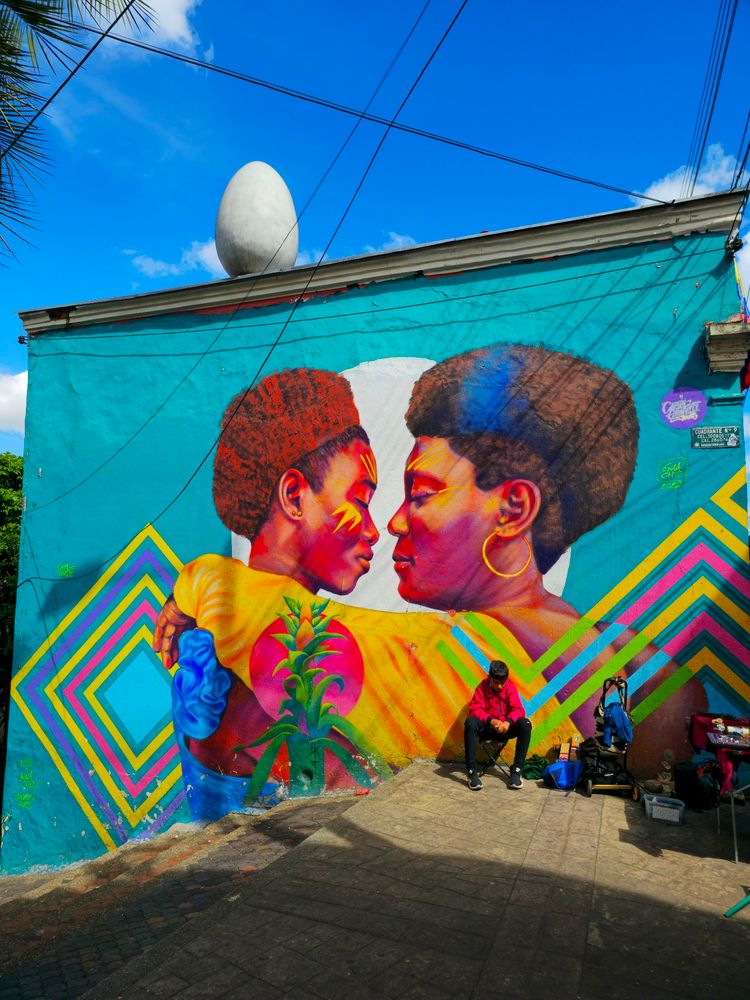 Do you like street art? 🇨🇴 🎨

📍 Bogotá, Colombia