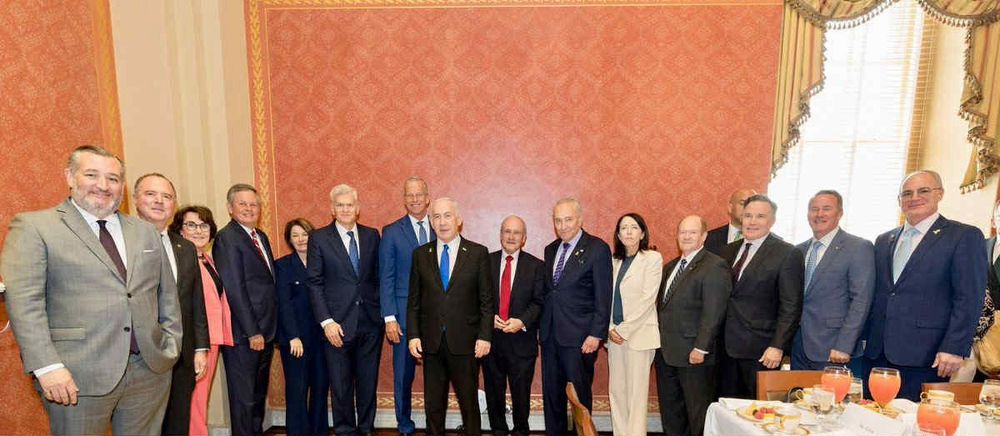 Democrats and Republicans posing with Netanyahu.