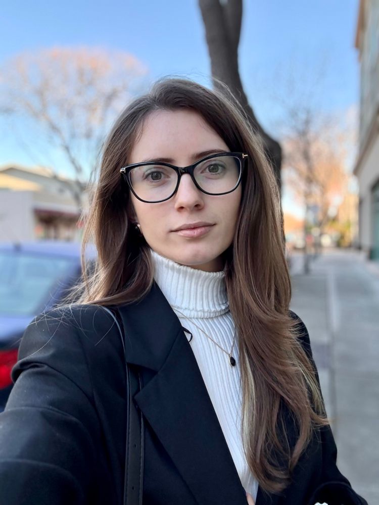 My perfect glasses are love at first sight. Minimalism, style, and comfort in one detail 🖤 #findyourstyle