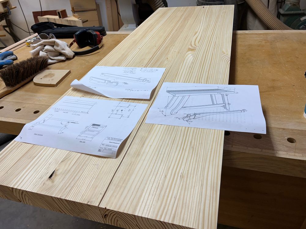 Yellow pine with designs for a workbench on paper