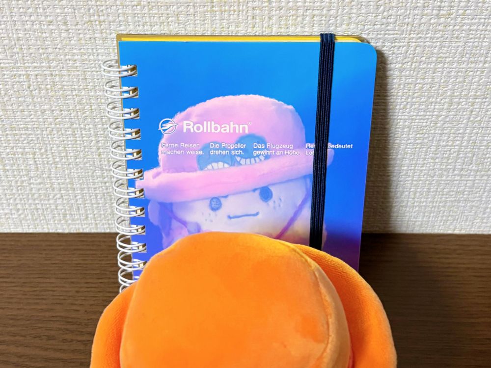 ロルバーン　ポケット付きメモ　メタリック　ポラライズ
それに反射する麦たまのエース