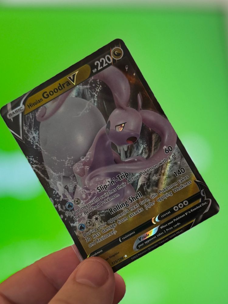 My first Goodra card, personally I prefer Goomy in this evolution chain - so much derp 