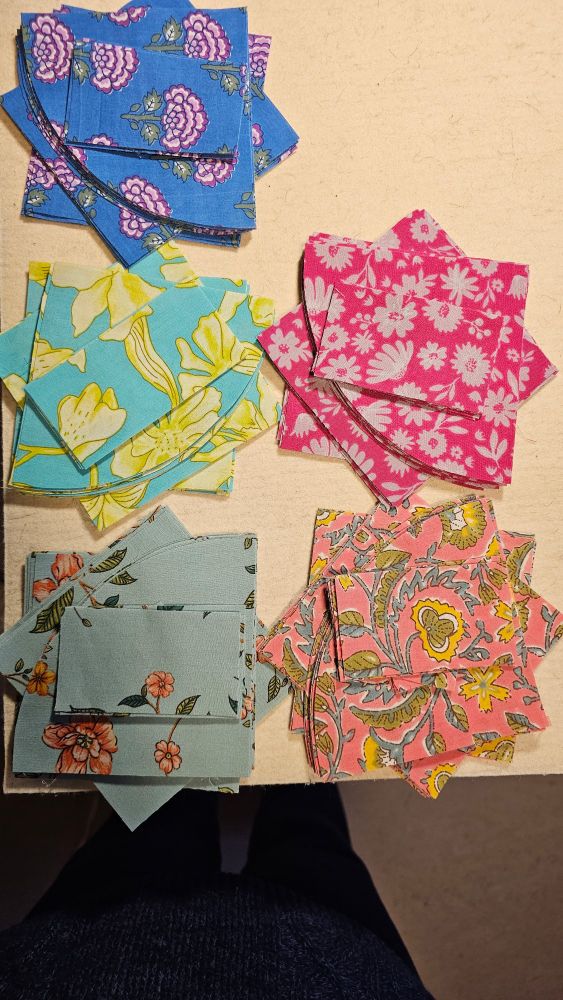 I've started a new quilt with the fabrics my daughter sent me from Bangladesh. There'll be lots of curves in my future 😉

#quilt #patchwork #newproject 