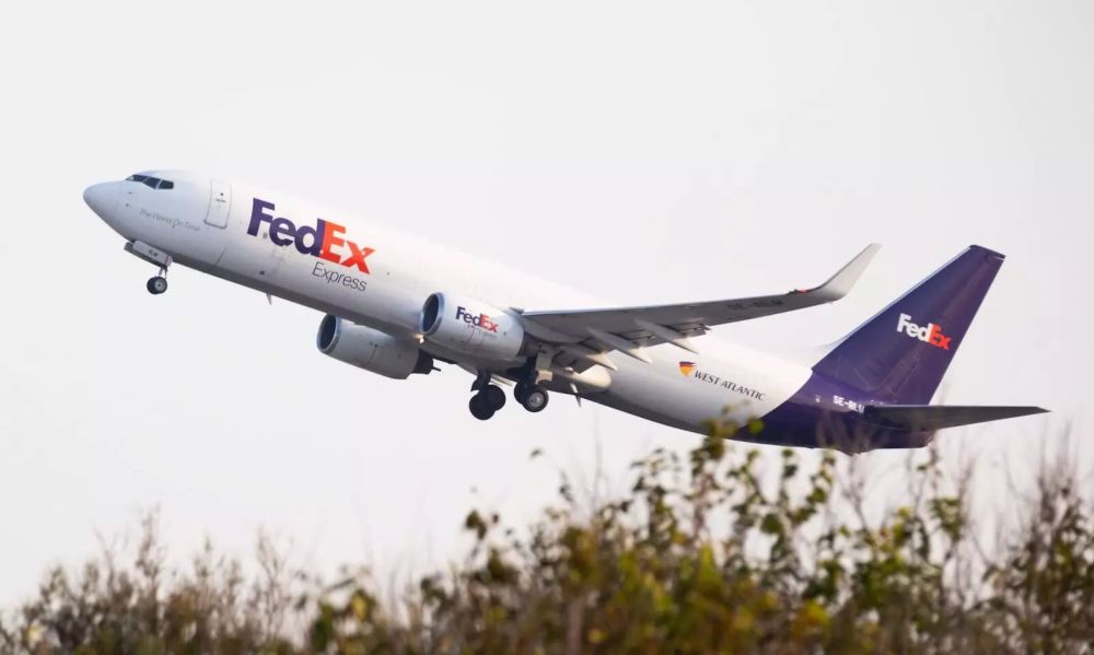 FedEx Q1FY2025 net income drops 27% on low demand