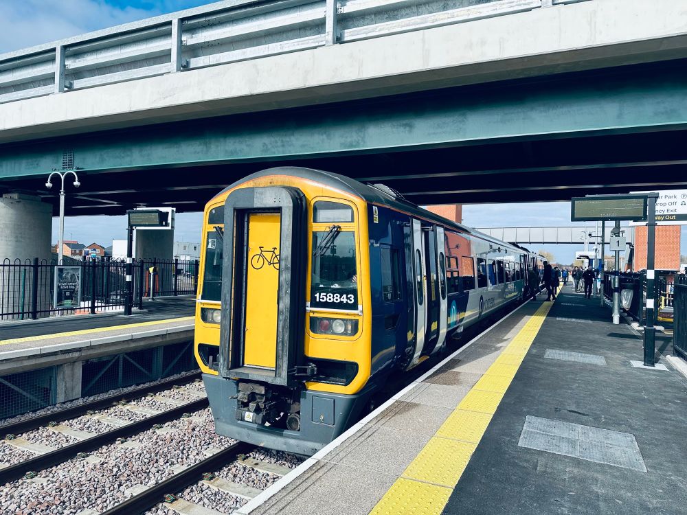Northern class 158 at Newsham station 