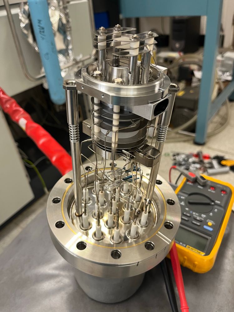 Isotop ratio mass spec ion source. Lots of wires and plates. 