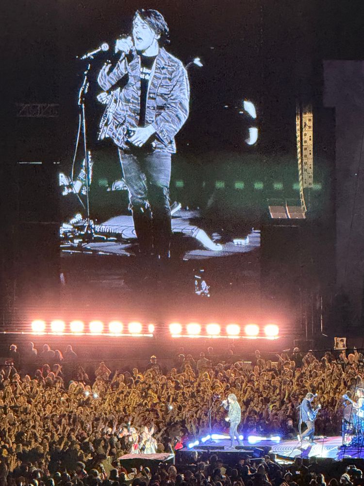 Picture of the Chicago my chemical romance concert with Gerard way on the big screen