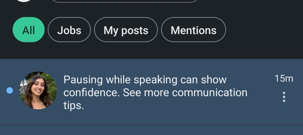 Advice from LinkedIn that says pausing while speaking can show confidence 