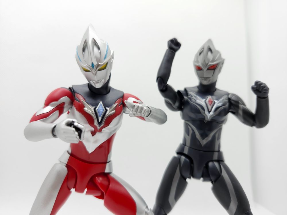 フィギュアーツ　ウルトラマンアーク　ギルアーク