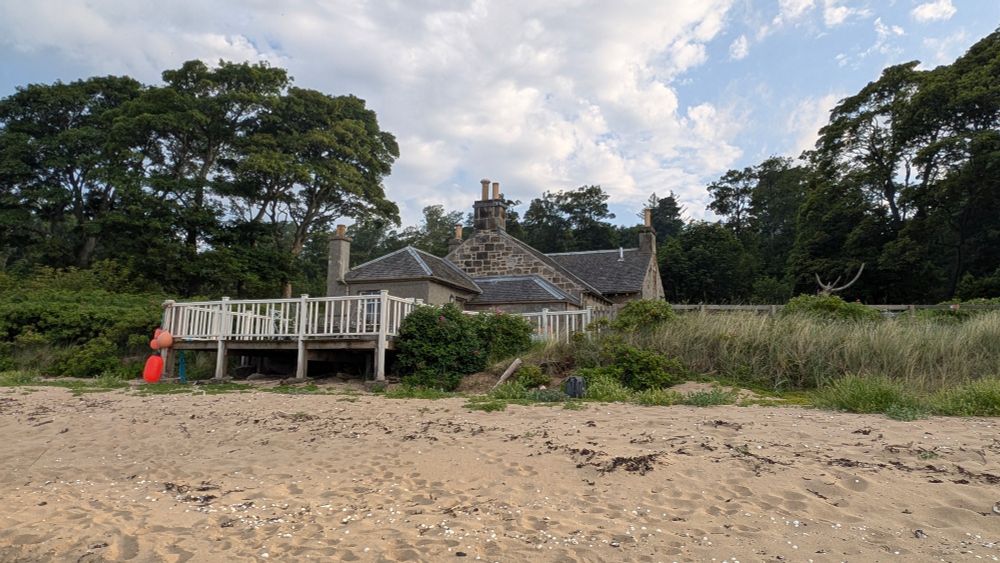 The Lingard Cottage, Dept Q