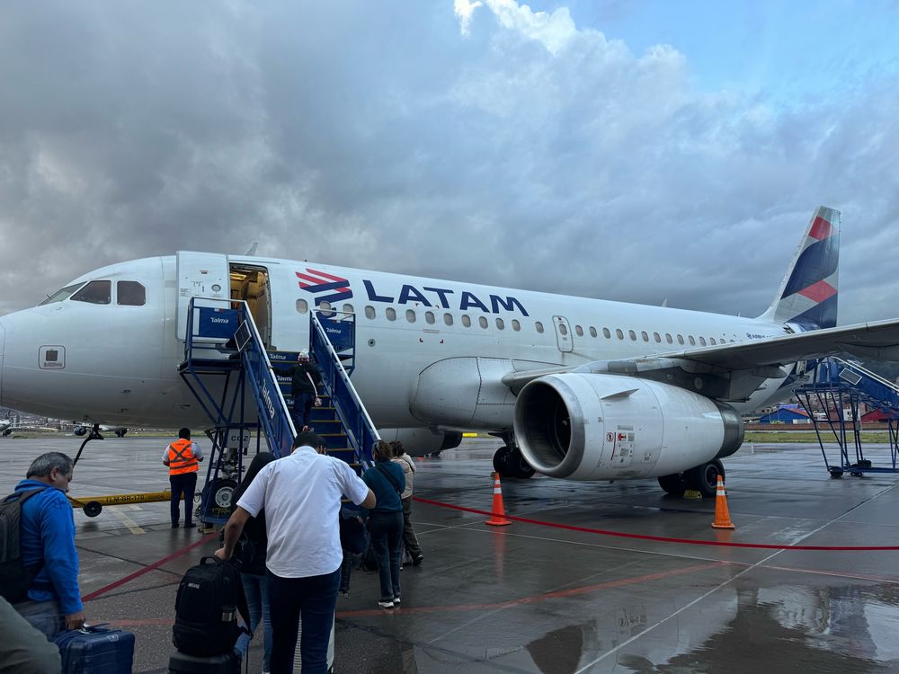 Boarding a LATAM A319 from the tarmac at Cusco International Airport 