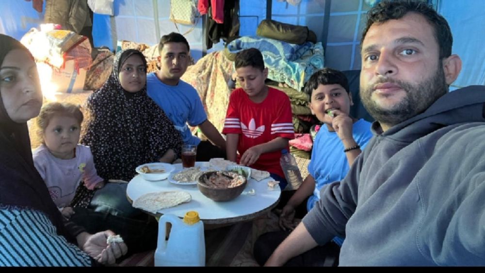 Help Save Saber and His Family: A Heartbreaking Story of Survival in Gaza


I… Shahnaz Qassem needs your support for Help Saber and his family escape famine!