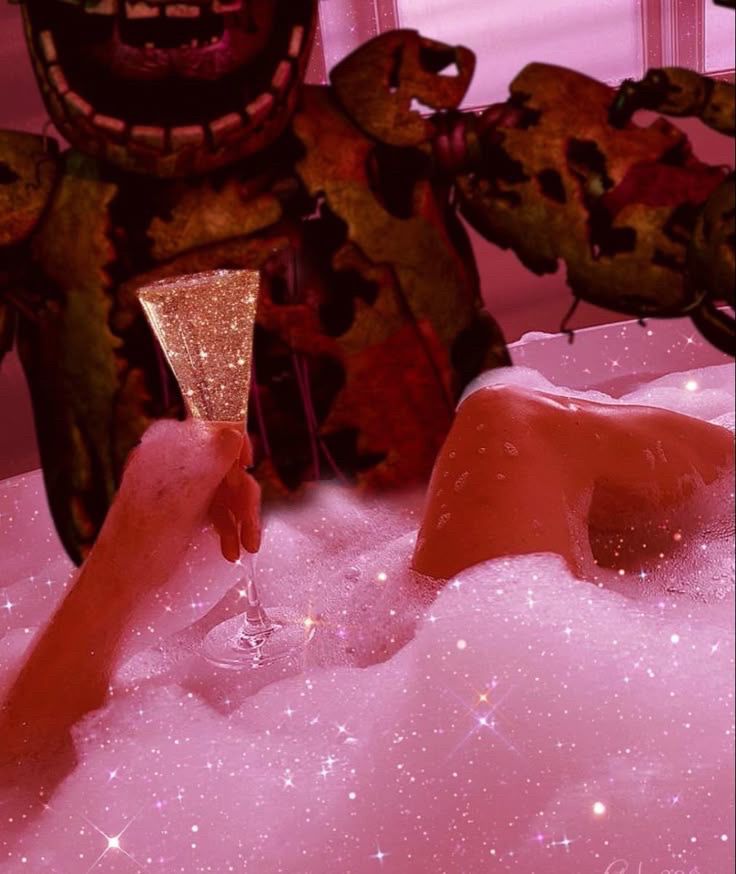 me in da tub with my husbandddd 🥰💕💕💕