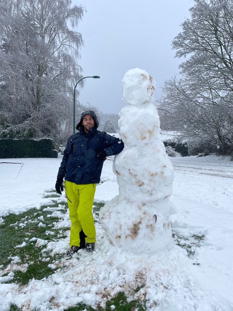 Four-ball snowman