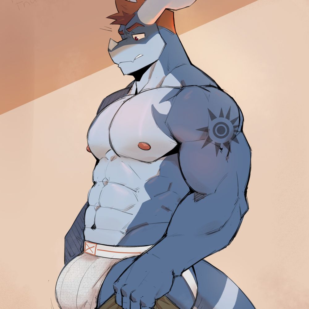 Kuro making the popular pants bulge meme.