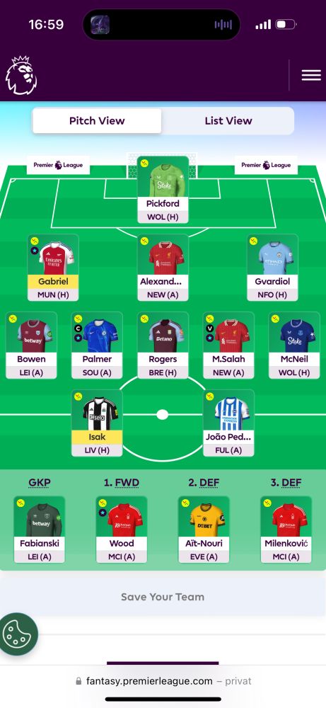 First FPL post ever, figured it was about time since i’ve been geeking for a couple of years now. 

GW14🔐 #FPL

2/3 free transfers made

IN: Bowen and Rogers✅
OUT: Mbeumo and Garnacho❌

2.1k🌍 with no chips used so far! Long may the luck continue🤞🏻

Good luck!