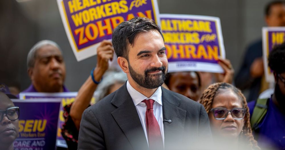 A recent Siena Institute poll shows Zohran Mamdani leading Andrew Cuomo 44 percent to 25 percent in the New York City mayoral race.