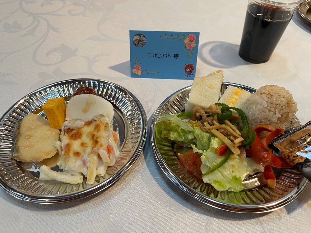 盛り付けた例がこちら。盛り付けセンスはあるのだろうか(笑)