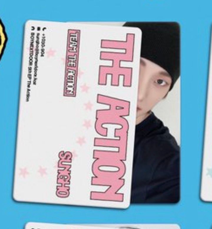 トレカの画像
主に裏面が見えていて、表面は1/3位見えてる。ソンホが黒いビーニーと黒いトップスを着てる