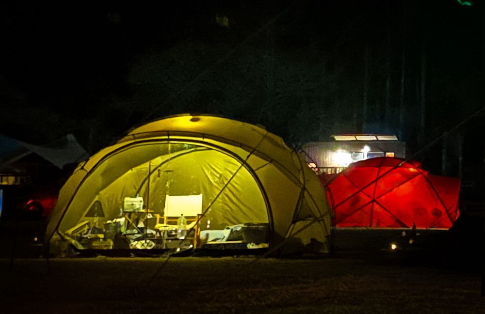 キャンプ　テント