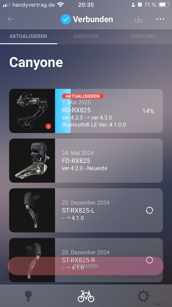 Screenshot aus einer App. Der hintere Kettenumwerfer ist zu 14% aktualisiert. 
Die anderen Komponenten sind auf dem neuesten Stand. 
