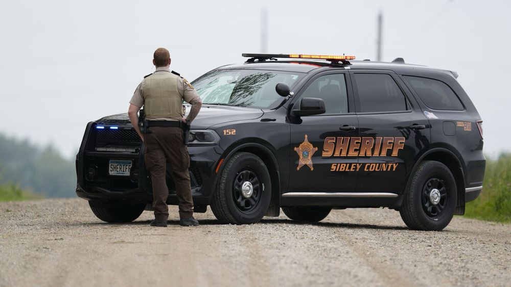 Man suspected of shooting 2 Minnesota lawmakers caught, AP source says