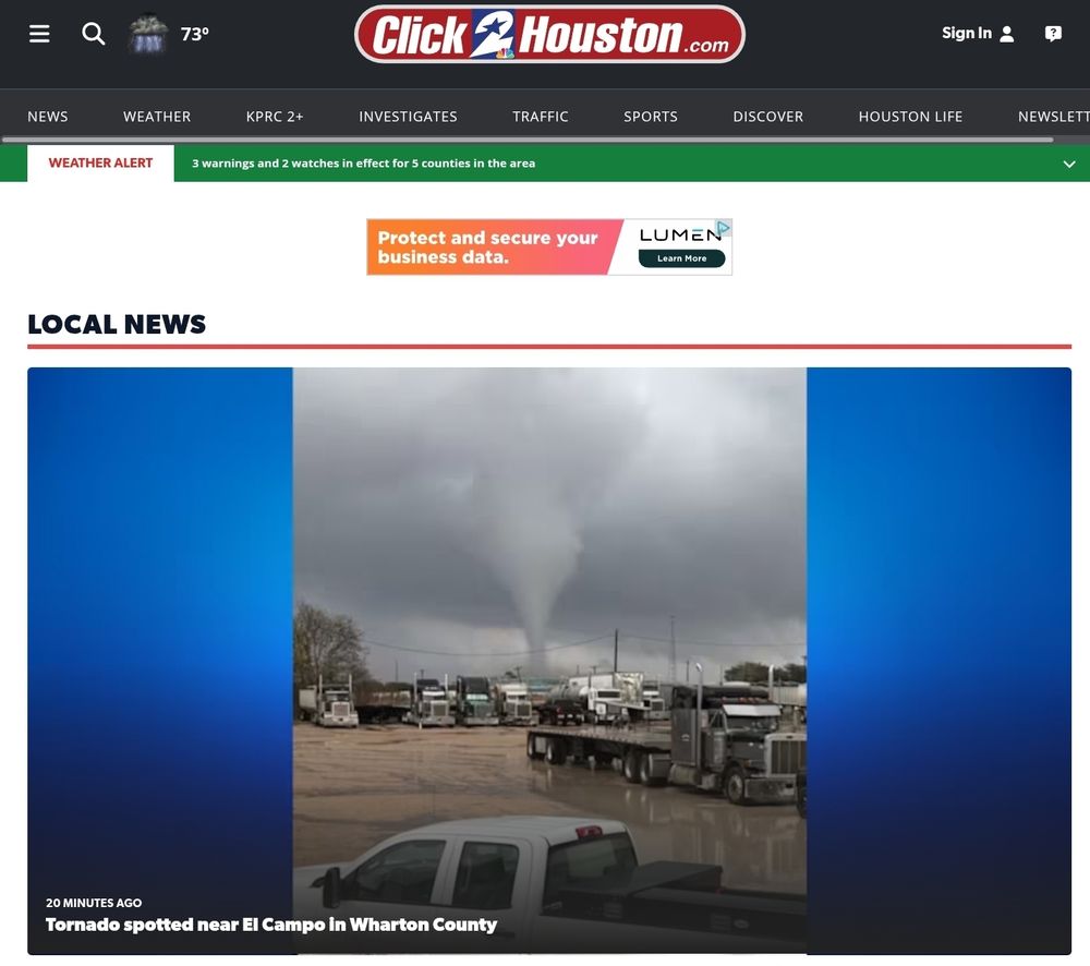 Surrounded by tornado warnings all day in SE Texas...