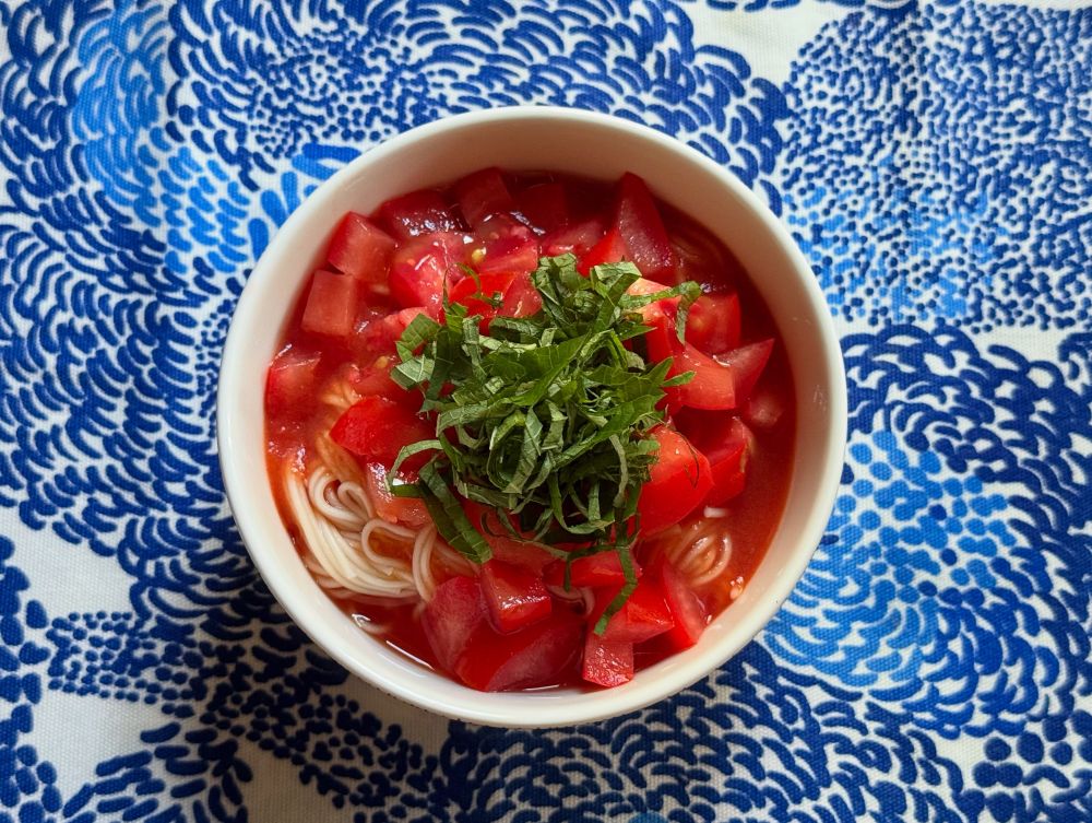 薬膳レシピ
喉の渇きを癒す、トマトそうめん
