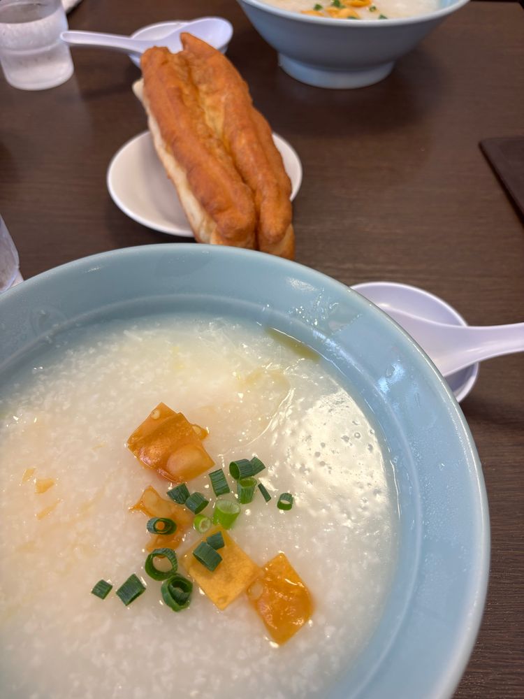 卵のおかゆ　＋揚げパン