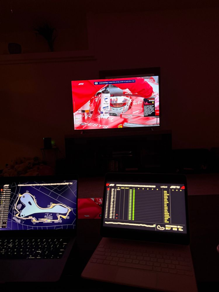 Multiple screens showing the F1’25 Australian race