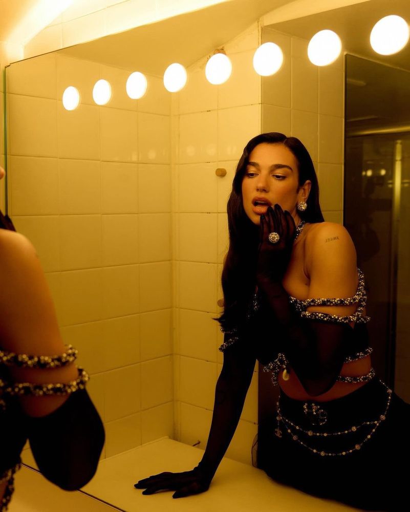 Dua Lipa 