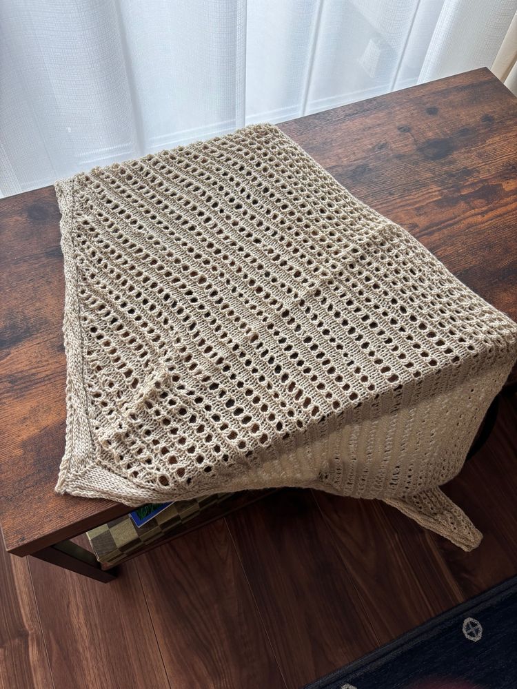 手編みの三角ストール