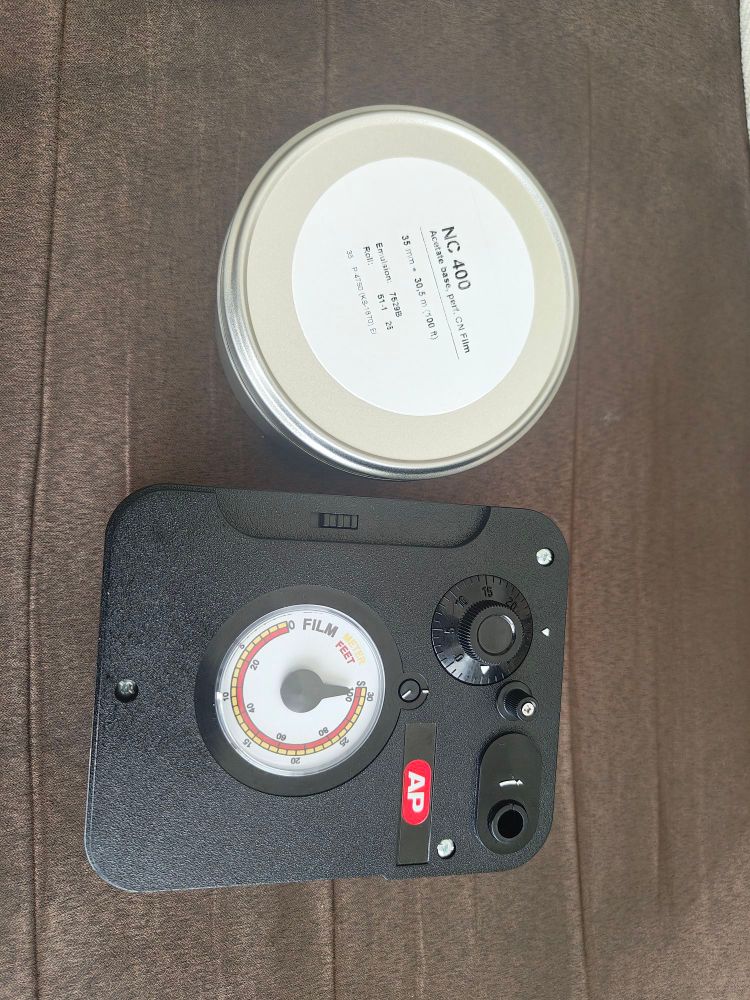 Loaded 30m of Wolfen NC400 Film into my bulk loader