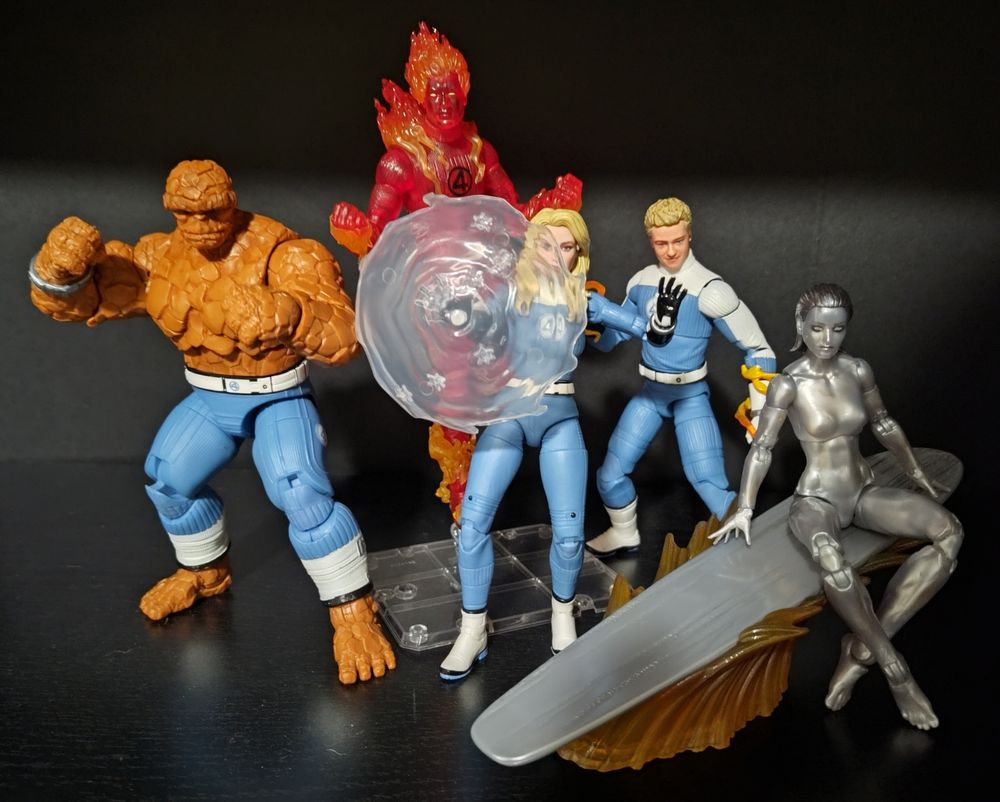 Same as the other picture but Sue has her forcefield accessory which is pretty neat