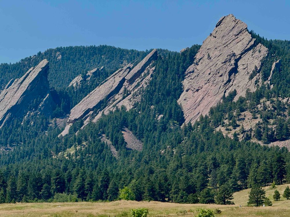 The flatiron mountain peaks near Boulder