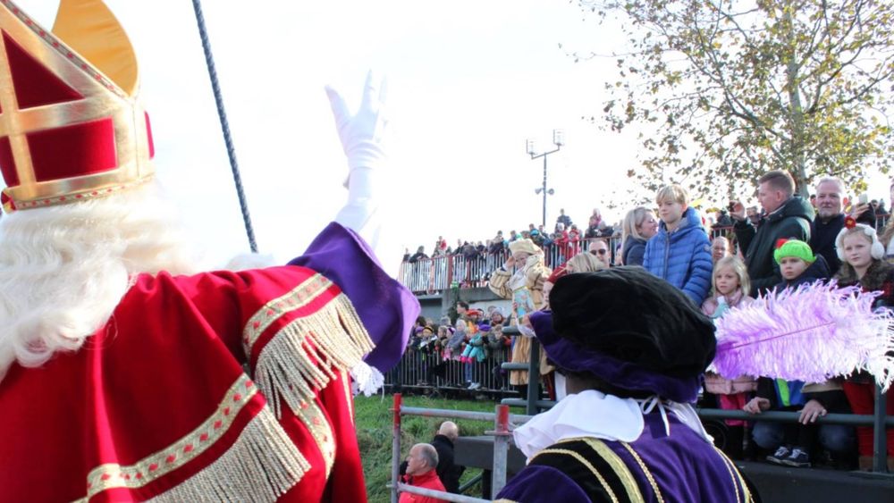 Sinterklaas verwelkomen vanaf verzwakte brug? Gemeente hakt knoop door