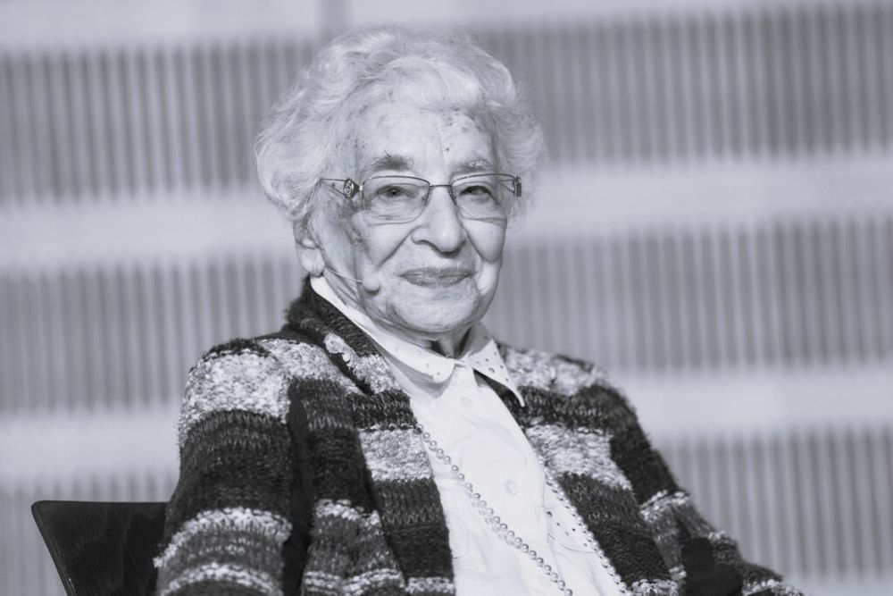 Ruth Weiss