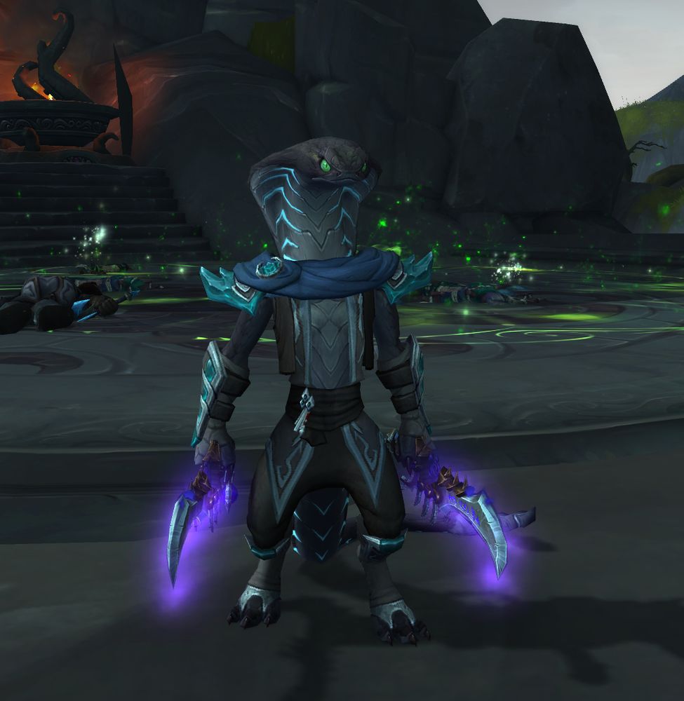 Sethrak in WoW with void-like daggers.