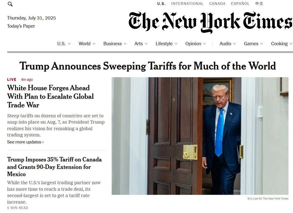 Photo by Bill Adler on July 31, 2025. May be a Twitter screenshot of 1 person, newspaper, magazine, the Oval Office and text.