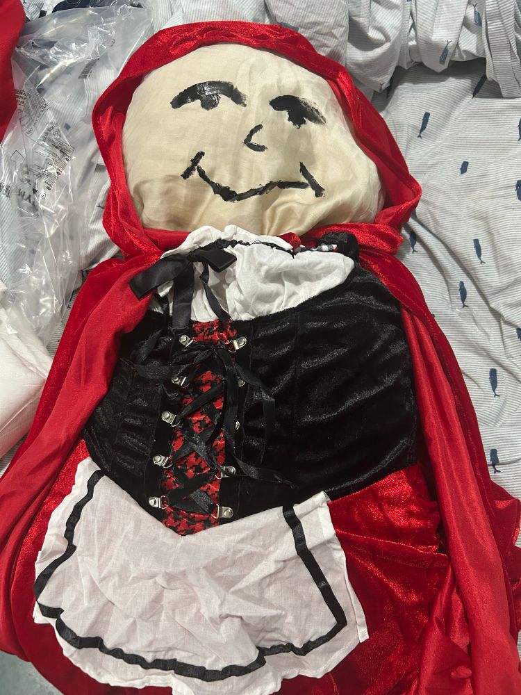 Creepy little red riding hood 