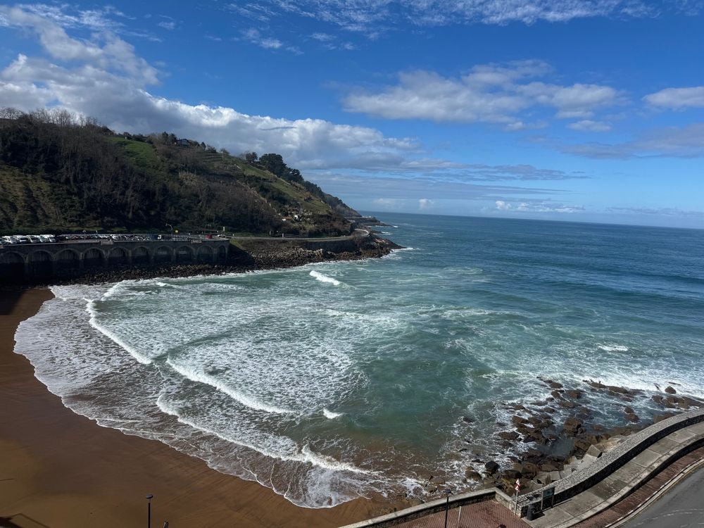 The blue blue sea at Getaria