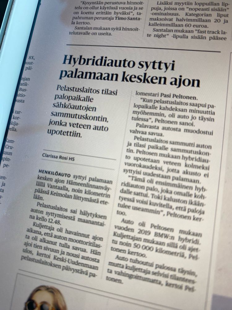 ’Hybridiauto’ syttyi palamaan, ja juttu hesarissa. Polttomoottoriautojen paloja ei tosin uutisoida edes pienimmissä paikallislehdissä, sillä niitä sattuu 5-10 päivässä (2000 vuodessa). Tosin jutusta ei selviä, liittyykö palo poltto- vai sähkömoottoriin. Todnäk edelliseen.