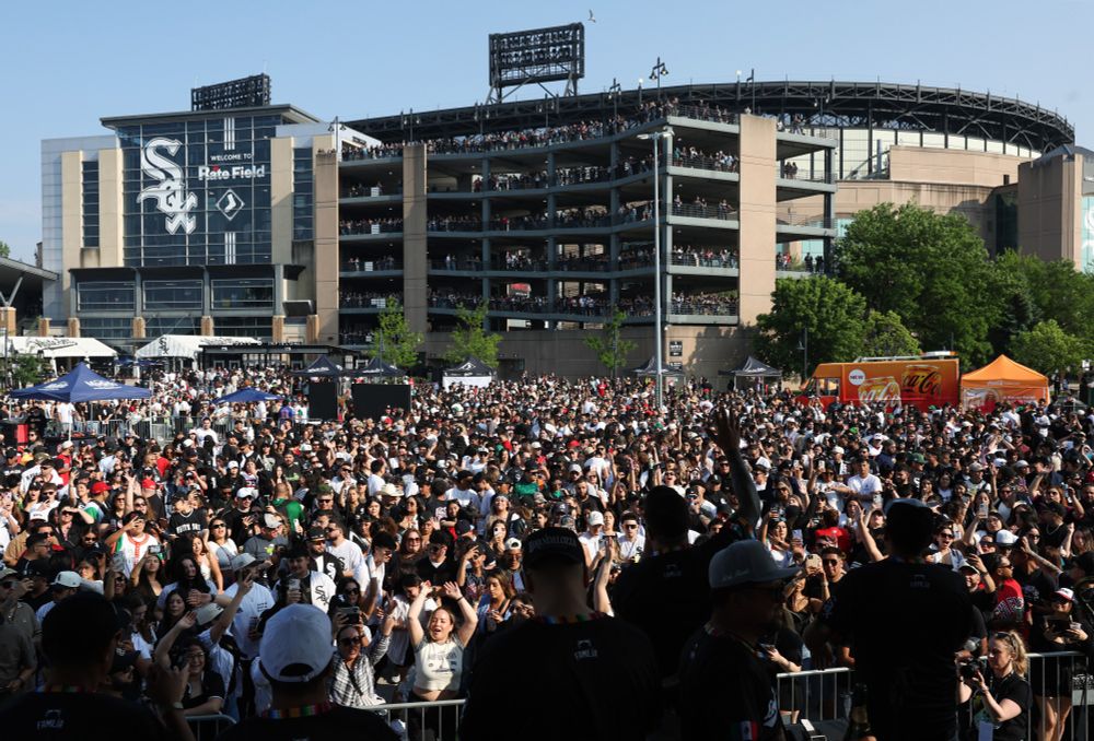 Fans watch Eskandalozza Banda Viento perform before a White Sox-Royals game on Mexican Heritage Night at Rate Field on June 6, 2025, in Chicago. (John J. Kim/Chicago Tribune)
