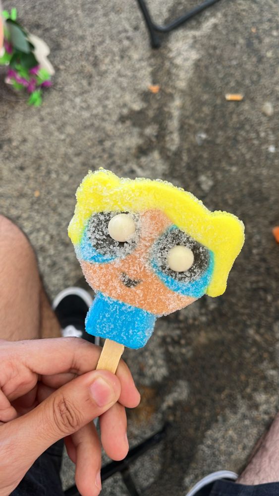 Bubbles from powerpuff girls as a popsicle 