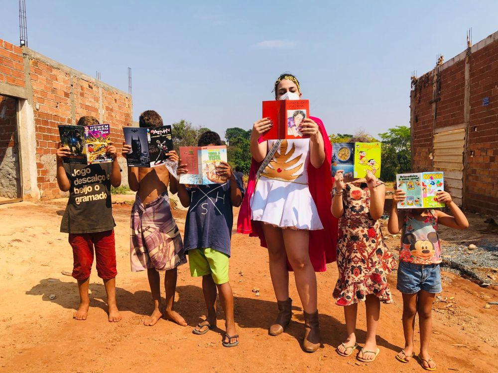 “Mala de Histórias” realiza ações de acesso à leitura para crianças