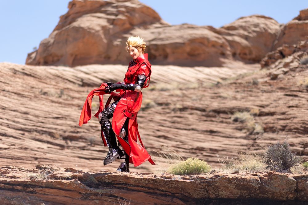 Dancing in a Vash the Stampede cosplay from Trigun