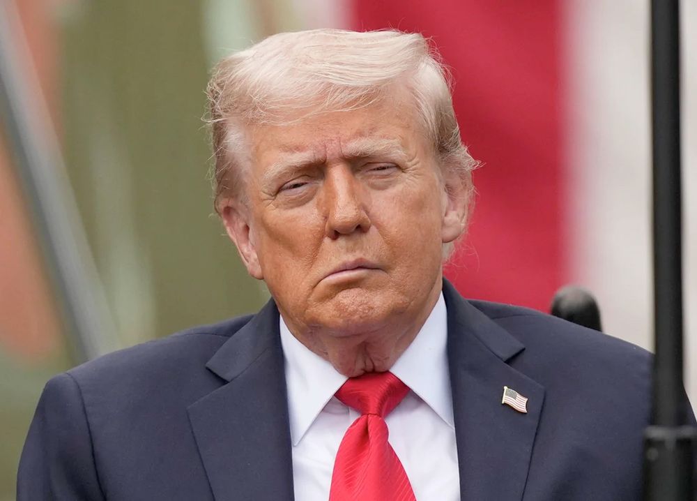 The right side of Donald Trump's face droops showing a common sign of stroke. 