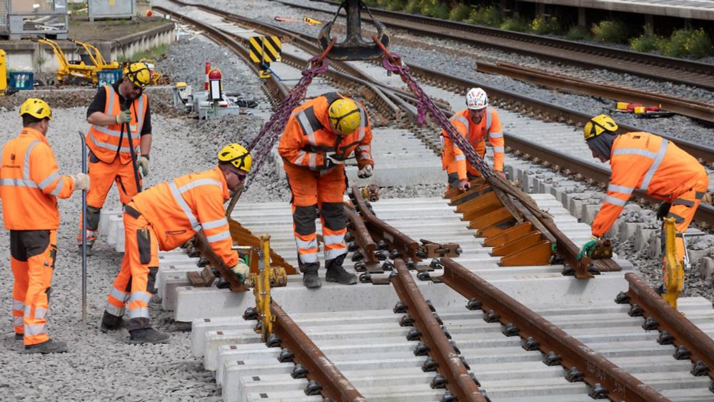 Trotz Sparmaßnahmen: Deutsche Bahn saniert 1500 Kilometer und 200 Stellwerke bis Ende 2027